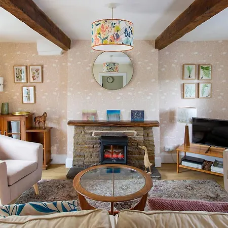 9 Gargrave Road At Broughton Sanctuary *