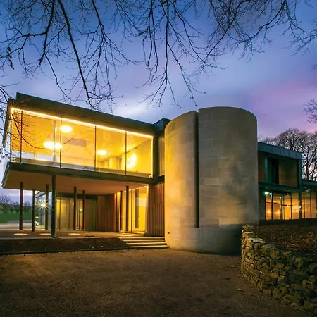 9 Gargrave Road At Broughton Sanctuary * Broughton (North Yorkshire)